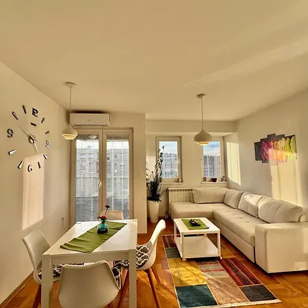 Modern & Stylish Apartman Szkopje