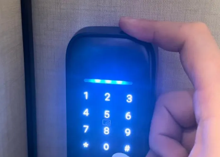 Modern & Stylish Apartment